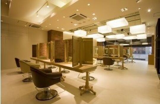 【天神】超実力派の最先端サロン★BEAUTY×LIFESTYLEをコンセプトにしたオトナ女性のためのトータルビューティーサロン”SARA（サラ）”からアシスタント（美容師）の求人★☆