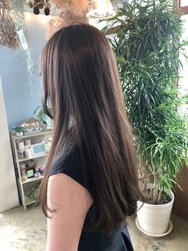 【福知山】≪日曜は17:30に営業終了≫仕事とプライベートの両立がしやすい環境！地域密着型の少人数制サロン！「ツバメヘア」よりスタイリスト（美容師）の求人☆★