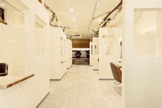 【戸田公園】≪産休育休あり≫≪住宅手当あり≫≪土日祝休みOK≫≪20時までに退勤可能≫メリハリをつけて働くことができる環境！安心して、長く勤務できるサロンです！「endoa（エンドア）」からスタイリスト（美容師）の求人☆★☆