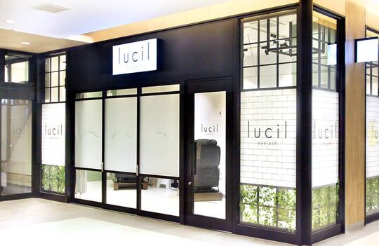 【JR塚口駅前】≪未経験から研修OK≫≪完全週休2日制&有給休暇あり≫≪社会保険完備≫幅広いメニュー展開をしている人気のアイラッシュサロン！充実の教育体制あり！ライフスタイルに合わせてフリーランスに移行もOK！「lucil eyelash VIERRA 塚口店（ルシルアイラッシュビエラツカグチテン）」からアイリスト（アイデザイナー・まつ毛エクステ）の求人★☆★