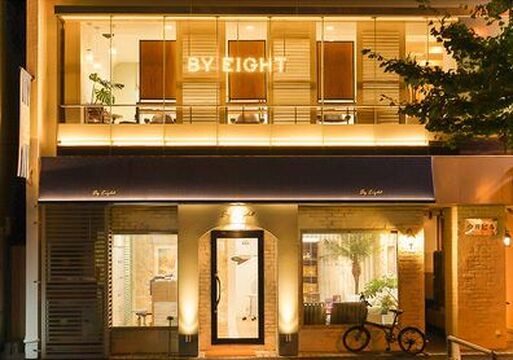 【名古屋駅】≪最低保障あり≫≪入客チャンスあり≫ガッツリ稼ぎたい方にも、マイペースに稼ぎたい方にもオススメ！月収50万円オーバーも狙える！「×8 By eight（バイエイト）」からスタイリスト（美容師）の求人☆★