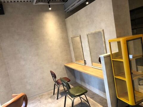 【上新庄】≪月8日休み≫≪月給25万円≫≪社会保険完備≫≪土日休みOK≫20〜30代のお客様メイン！ブリーチやハイライトのオーダーが人気のサロン！たくさん入客出来た分は歩合でしっかり還元してもらえる環境！「.room.（ルーム）」よりスタイリスト（美容師）の求人☆★