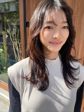 【鳴尾・武庫川女子大前】≪完全週休2日制≫≪土日祝休みOK≫≪営業中レッスンOK≫≪社会保険完備≫予約次第では18時半退勤OK！ひとりひとりに合わせてカリキュラム設定！そのため最短2年デビューも目指せます！「ELNA（エルナ）」からアシスタント（美容師）の求人☆★