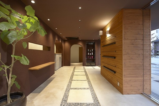 【長岡京】≪完全週休2日制≫≪家賃補助or寮完備≫ブラザー・シスター制度や時間内レッスンなど成長できる環境がたくさんです！BEE’Z 本店（ビーズ ホンテン）からアシスタント（美容師）の求人☆★☆