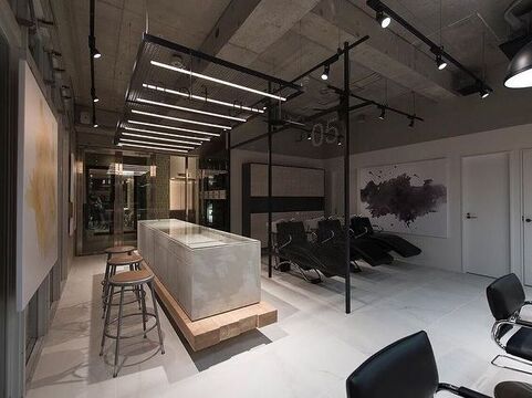 【大名】≪正社員or業務委託の選択可能≫安定した働き方や高収入を狙える働き方が可能！！しっかり時間を確保しお客様と関わり、口コミ評価も好調な実力派ヘアサロン「baLon.fem（バロンフェム）」からスタイリスト（美容師）の求人☆★