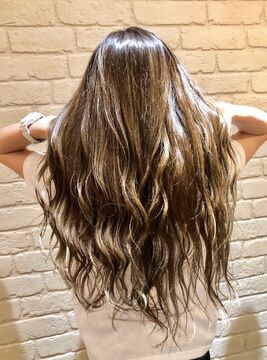 【新合川】≪バースデイ休暇あり・社会保険完備≫充実した福利厚生・カリキュラムで安心してスタイリストデビューが可能！おしゃれで半個室、完全個室のあるヘアサロン「Hair Lounge Ple 久留米店（ヘアーラウンジプレクルメテン）」からアシスタント（美容師）の求人★☆