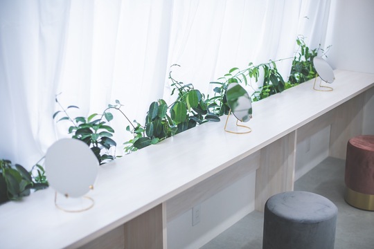 【京都市役所前】≪トータルビューティーサロン≫≪日祝定休≫≪ブランクOK≫≪育児との両立もできる環境≫オーナーさんも仕事と育児を楽しく両立されています！お客様、スタッフがワクワク楽しめる環境を一緒に作っていくことができます！「Jasmine（ジャスミン）」からカラーリスト（美容師）の求人☆★