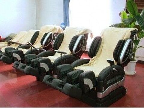 【元町】≪月8日休み≫≪土日休みOK≫≪日祝は18時過ぎに退勤可能≫≪未経験大歓迎≫幅広い年代の方に人気のトータルビューティーサロン！特に大人の方が多く訪れるので、落ち着いた雰囲気が魅力的！「LA ESTE（ラエステ）」からアイリスト（アイデザイナー・まつ毛エクステ）の求人☆☆