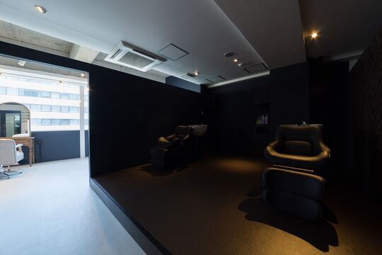 【南森町】≪完全週休2日制≫≪実働8時間≫≪20時台に退勤可能≫美容師として夢をもって働けるサロン！！確かな技術を学べる環境でありながら、充実した待遇面と居心地の良い空間！サロンワークとプライベート、on・off切り替えて働ける「Orchestra（オーケストラ）」からスタイリスト（美容師）の求人☆★☆