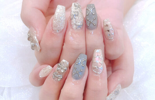 【心斎橋】ネイリスト経験者の募集！≪月8日休み&有給休暇あり≫≪社会保険完備≫ヘアサロンに併設！ワンホン・韓国デザイン・y2kネイルなど幅広いデザインに対応する人気ネイルサロン！「moca 心斎橋店（モカシンサイバシテン）」からネイリスト（ネイル）の求人★☆