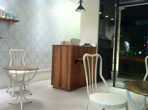 【小野原】  ≪社会保険完備 ≫≪完全週休2日制≫ 有給休暇あり 閑静な住宅街の中にあるアットホームでフランクな接客を心掛ける地域密着型サロン！好条件で安心して働ける環境です！！Riche hair（リッシュヘアー）からスタイリスト（美容師）の求人☆★