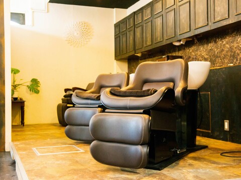 【戸塚】≪完全週休2日制・1年以内のデビュー可能・社会保険完備≫営業時間内を有効活用し、早期デビューが可能！時代にあわせた教育カリキュラムと労働環境で、無理なくスタイリストを目指せます！「151e 戸塚（イチゴイチエトツカ）」からアシスタント（美容師）の求人★☆