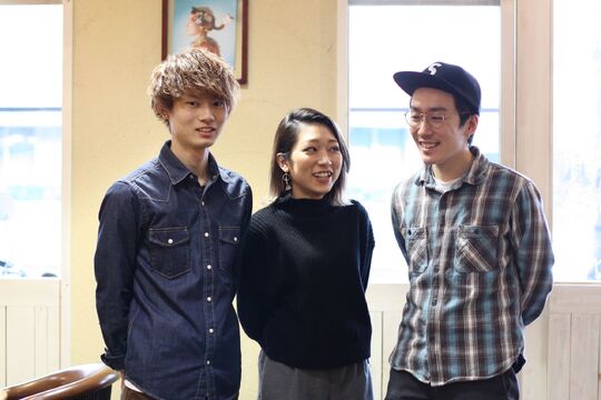 【長居】≪未経験・新卒OK!!≫希望休や連休も取れるのでプライベートも充実できる!!スタッフさんが働きやすい環境が整っているので長く続けられる！オシャレでかわいいヘアーサロン「piece（ピース）」からアシスタント（美容師）の求人★☆