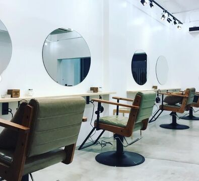 【下山門通り】≪社会保険完備・月休8日・土日祝の希望休OK≫フォトスタジオで本格的な撮影などクリエイティブな活動も行っているヘアサロン「shy by branch（シャイバイブランチ）」からスタイリスト（美容師）の求人☆★