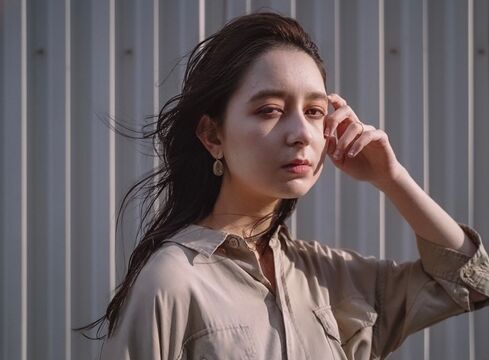 【梅田】≪正社員・委託から選択OK≫≪社会保険完備≫≪完全週休2日≫業務委託の方でも交通費支給！自由出勤のためライフスタイルに合った働き方ができますよ！「SCALE（スケール）」からスタイリスト（美容師）の求人☆★