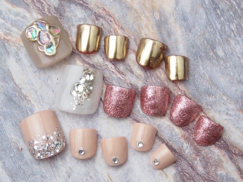 【国府】≪社会保険完備・実働8時間・研修中も給与あり・髪型ネイル自由≫スタッフ同士の仲の良さには自信のある働きやすい環境です！！真心を込めたサービスが20～40代の女性を中心に大人気なネイルサロン「楚々（ソソ）」からネイリスト（ネイル）の求人☆☆