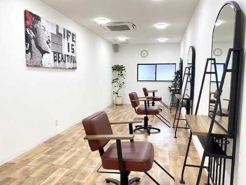 【今津】≪貴方はいつまで低単価・長時間労働で頑張れますか？≫≪正社員は最低保障給23万円！≫≪委託は最低保障給月25万円≫≪土日休みOK≫≪夏季冬季休暇・有給休暇あり≫ダメージレスなハイトーンカラーが人気！「innocence 今津店（イノセンスイマヅテン）」からスタイリスト（美容師）の求人☆★