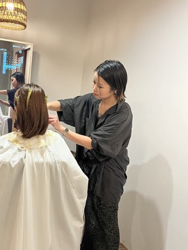 【千葉ニュータウン中央】≪営業時間18時まで・社会保険完備・土日祝休みOK・住宅手当あり・推し活OK・営業中レッスンOK・週1日～、16時までの勤務OK≫未経験・新卒生・通信生大歓迎！1人ひとりライフスタイルに合わせて働くことができる地域密着型のサロン「chapter 千葉ニュータウン中央店（チャプターチバニュータウンチュウオウテン）」からアシスタント（美容師）の求人☆★