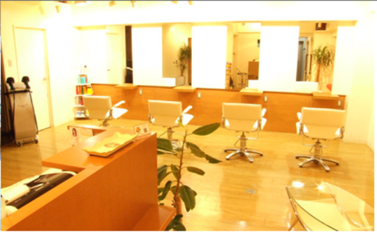 【東三国】平均退社19時！余裕をもった施術時間なのでお客様にしっかり関わることが可能♪プライベートな時間もきちんと大事にしながら美容師としての仕事の時間も充実させることのできるサロン「anjelique (アンジェリーク）」からスタイリスト・Jr.スタイリスト（美容師）の求人☆★