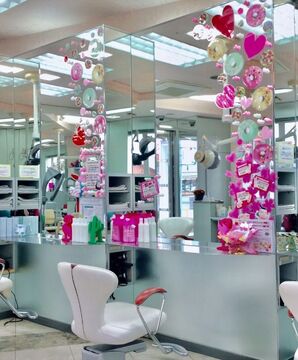 【中間市】≪平均退勤時間18:00・社会保険完備≫月に1回日曜日のお休みアリ！！一人のお客様に向き合い接客するスタイル！！幅広い世代のお客様が来店される地域密着型ヘアサロン「フローレス EIKO（フローレスエイコ）」からスタイリスト（美容師）の求人☆★☆