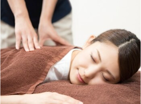 【大森】≪最低保障あり・未経験から技術習得可能・週3日、1日7時間から勤務可能≫ライフワークバランス重視の職場環境でイキイキ働けます。ご家庭との両立しながら働けるサロン「本格 もみほぐし専門店 Goo-it!大森北口店（ホンカクモミホグシセンモンテングイットオオモリキタグチテン）」から整体師の求人☆★