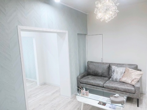 【麻布十番】≪社会保険完備・賞与あり・頑張り次第でしっかり還元するシステム≫こだわりのあるおしゃれで可愛い店内です。幅広いメニュー展開も人気の「Aries 恵比寿店（アリーズエビステン）」からアイリスト（アイデザイナー・まつ毛エクステ）の求人★☆★