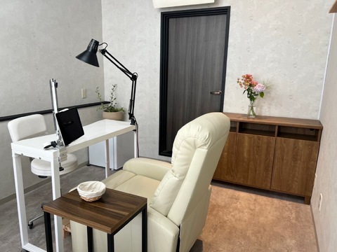 【大街道】≪社会保険完備・育休産休実績あり・働き方を選択可能・ネイル髪型自由≫充実した福利厚生のもとあなたに合った働き方が実現できます！幅広いメニューが多くの女性に愛されるサロン「kelly lani（ケリーラニ）」からネイリスト（ネイル）の求人☆☆