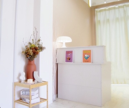 【大和八木駅】≪未経験者歓迎≫≪土日休みOK≫≪勤務時間相談可能≫研修制度もしっかりあります！ライフスタイルに合わせて働ける環境です！「colail（コライユ）」からアイリスト（まつげエクステ・まつげパーマ・アイブロウ）の求人☆☆