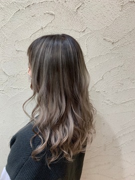 【讃岐塩屋】≪月給21万／社会保険完備／土日休みもOK≫カラーが得意な女性サロン！髪質改善など幅広いメニューで地域のお客様から
人気！長年通ってくれるお客様が多数の人気サロンです「tutti（トゥッティ）」からアシスタント（美容師）の求人☆★☆