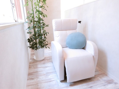 【吉祥寺】≪髪色自由・ネイルOK≫≪月2回まで土日休みOK≫≪産休育休実績あり≫働きやすい環境の大人気サロン！頑張れば頑張った分だけ還元される給与システムがオススメ！「marry 吉祥寺店（マリーキチジョウジテン）」からアイリスト（まつげエクステ・まつげパーマ・アイブロウ）の求人☆☆