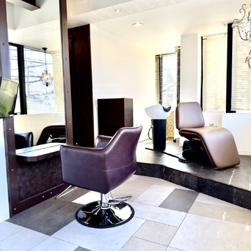 【守口市駅】≪日曜、月曜、祝日が定休日≫≪週2日〜勤務OK≫≪9時〜17時までの勤務必須≫カットはしたくない！カットが苦手なのでアシスタント業務のみやりたいという方の求人！ママさん美容師が働きやすい環境を整えておられるサロン◎お子様がいても安心して働ける理想的なサロン「vivace（ヴィヴァーチェ）」からアシスタント（美容師）の求人☆☆