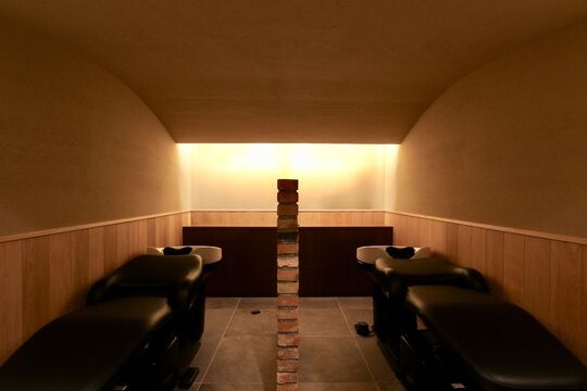 【京都市役所前】≪完全週休2日制≫≪社会保険完備≫≪全室個室≫≪スタイリストのみのサロン≫≪時短社員としての勤務も可能≫客単価10000円以上の高単価サロン！ヘッドスパの比率が非常に高いのでヘッドスパが好きなスタイリストさん大歓迎！マンツーマンでお客様と関われる「ini（イニ）」からスタイリスト（美容師）の求人☆★