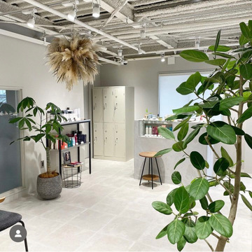 【大街道駅】≪完全週休二日制・社会保険完備・産休育休制度あり・アイラッシュメニューあり≫トレンドを取り入れたメニューがあり入客チャンス多数！幅広い年代のお客様がご来店されるトータルビューティーサロン「note. by BRICK（ノートバイブリック）」からスタイリスト（美容師）の求人☆★