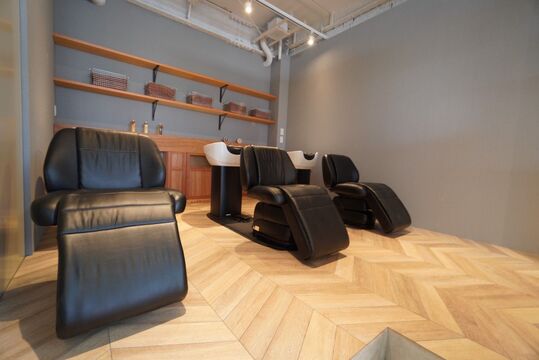 【福島】≪早番遅番制度※早番固定などもOK！≫≪週休3日もOK≫≪最低保障給あり≫初めての委託で自信のない方もキャリアのあるスタッフがしっかりサポート！無理のない入客で高収入を目指せます「kico（キコ）」からスタイリスト（美容師）の求人☆★