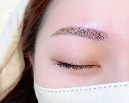 【本町】≪スタッフ同士仲良し！自由出勤でライフスタイルに合わせてお仕事できます！髪色ネイル自由＆私服勤務でお洒落して働ける！ニュアンスデザインが得意なトレンドサロン！！「Yu_eye（ユーアイ）」からアイリスト（まつげパーマ・アイブロウ）の求人☆☆