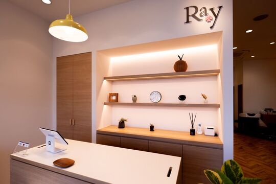 【南流山】≪産休育休実績あり≫≪社会保険完備≫≪完全週休2日制≫働きやすさ重視！プライベートと両立しながら働けます！「Ray 南流山店（レイミナミナガレヤマテン）」からアシスタント（美容師）の求人★☆