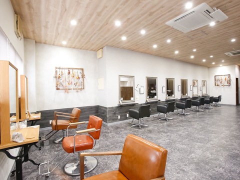 【泉大津駅】≪月給23万円の最低保障あり≫≪土日祝休み可能≫≪有休消化率100%≫≪社会保険完備≫≪離職率が圧倒的に低い≫新規出店に向けて大募集！「地域に好かれるサロン」をモットーに、20～30代が活躍する人気サロン「N-plants 泉大津店（エヌプランツイズミオオツテン）」からスタイリスト（美容師）の求人☆★