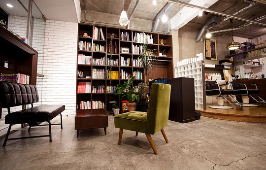 【JR守山駅】◇◆月7,8日休み◆海外研修あり◆◇撮影やコンテストなど、興味のあることには幅広く取り組んでいける環境です♪プライベートも大切にできるso-La（ソラ）からアシスタント（美容師）の求人☆★☆