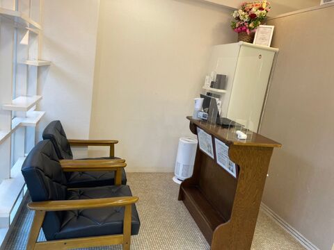 【八戸ノ里】≪日曜定休あり＆社会保険完備≫≪人気のエクステで客単価1万円以上≫派手カラーが好きな方は必見！「colext by IVAn（コレクトバイイヴァン）」からスタイリスト（美容師）の求人☆★☆