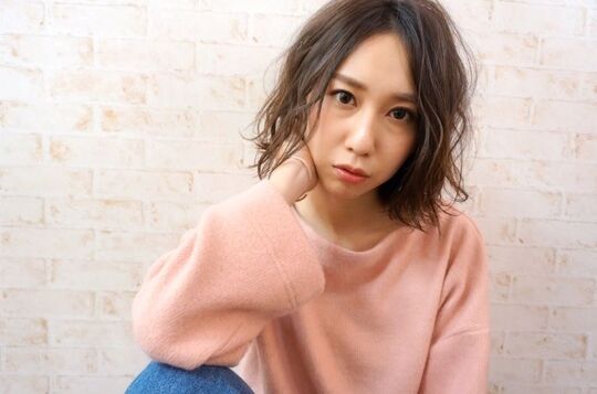 【西鉄久留米駅】≪月8,9日休み・営業中のレッスンOK・月2回連休あり≫トレンドを取り入れたスタイル提案が人気の地域密着ヘアサロン「CHICCA Y’s BRAND（キッカワイズブランド）」からアシスタント（美容師）の求人☆★☆