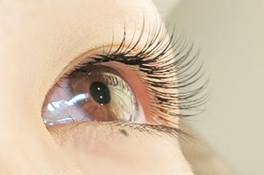 【三宮】≪土日休みOK≫≪週1日～、1日3時間～OK≫≪ママさんの応募歓迎≫高単価サロンでステップアップしたい方にオススメ！ライフスタイルに合わせた働き方ができます！「GRACE（グレース）」からアイリスト（まつげエクステ・まつげパーマ）の求人☆☆