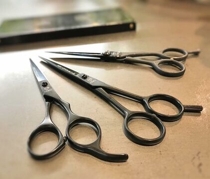 【荒本】≪完全週休2日制≫≪土日休みの相談可能≫≪実働8時間≫プライベートも充実できるメンズ専門店です。頑張った分はしっかりとお給料で還元され、やりがいを感じることができます！「DoEN 荒本店（ドゥーエンアラモトテン）」からスタイリスト（美容師・理容師）の求人★★