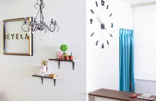 【所沢駅】≪雇用形態選択OK・土日休みOK・社会保険完備≫休日や福利厚生は万全！手当も豊富です！仕事、プライベートも両方充実できる環境のアイラッシュサロンです「EYELA 所沢店（アイラトコロザワテン）」からアイリスト（アイデザイナー・まつ毛エクステ）の求人☆☆