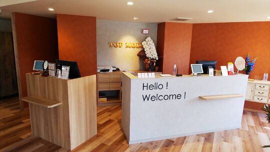 【志免】≪平均退勤時間18:00〜18:30・社会保険完備≫子育て中のママさんも歓迎！！全員接客で幅広い年代のお客様に愛されるヘアサロン「トップモード 志免店（トップモードシメテン）」からスタイリスト（美容師）の求人☆★