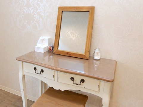 【忍ヶ丘】≪自由出勤≫≪日曜休みOK！≫≪髪色ネイル自由≫≪ブランクがある方でも大歓迎≫スタッフ同士仲良し！接客重視の半個室サロン「JAM eyelash 四條畷店（ジャムアイラッシュシジョウナワテテン）」からアイリスト（まつげエクステ・まつげパーマ・アイブロウ）の求人☆☆