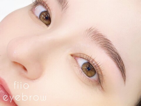 【梅田】≪未経験可能≫≪研修中月給25万／デビュー後月給26万≫≪完全週休2日制&有給休暇≫≪実働8時間≫≪社会保険完備≫アイブロウ・まつ毛パーマが人気のサロン！「men's fiio brow 大阪梅田芝田店（メンズフィオブロウオオサカウメダシバタテン）」からアイリスト（まつげパーマ・アイブロウ）の求人☆★