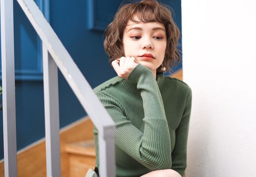 【天満】≪公休で日祝休みOK≫≪社会保険あり≫「周りがいい人ばかりだから頑張れる」、そんなサロンです！思いやりを大切にするお店で、美容師としても人としてももっと良くなっていきましょう！「alu-ti（アルーティ）」からアシスタント（美容師）の求人☆★☆