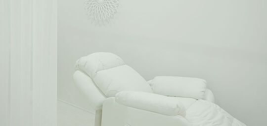 【周防花岡】≪完全週休2日≫≪有給休暇あり、最大9連休≫≪社会保険完備≫公認インストラクターが研修を担当！きちんとした技術を身に着けて、長く活躍できるアイリストになれます！「betty 下松花岡店（ベティシモマツハナオカテン）」からアイリスト（まつげエクステ・まつげパーマ・アイブロウ）の求人☆☆