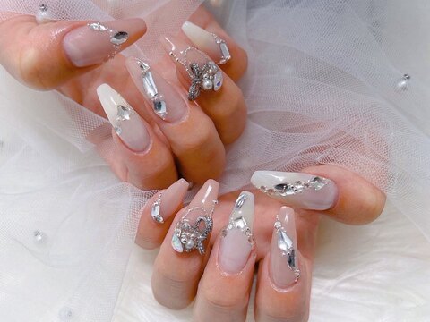 【京橋】≪有給休暇消化率100％≫≪土日は月2回休みOK≫≪平均給与30万円前後≫≪月12日or月8日休みの選択制≫≪連休の取得も可能≫≪頑張った分はしっかり歩合で還元≫≪社会保険完備≫自分のライフスタイルに合わせて働く事の出来る環境「peTiT eye beauty 京橋店(プティ アイ ビューティー キョウバシテン)」からネイリスト（ネイル）の求人★☆★