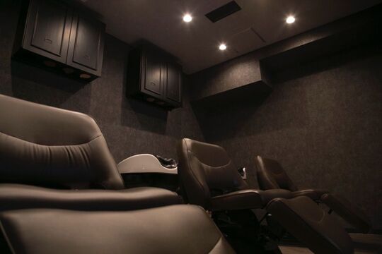 【近鉄八尾駅】≪入社6ヶ月間は月給27万5000円保障≫≪社会保険完備＆完全週休2日制≫新規のお客様も多いので入客チャンスはバッチリ！これからもスタッフが働きやすい環境作りに努めていきます。「pal meets（パルミーツ）」からスタイリスト（美容師）の求人☆★